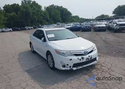 2014 Toyota Camry Hybrid Xle z USA, uszkodzony, nr VIN 4T1BD1FK3EU097752